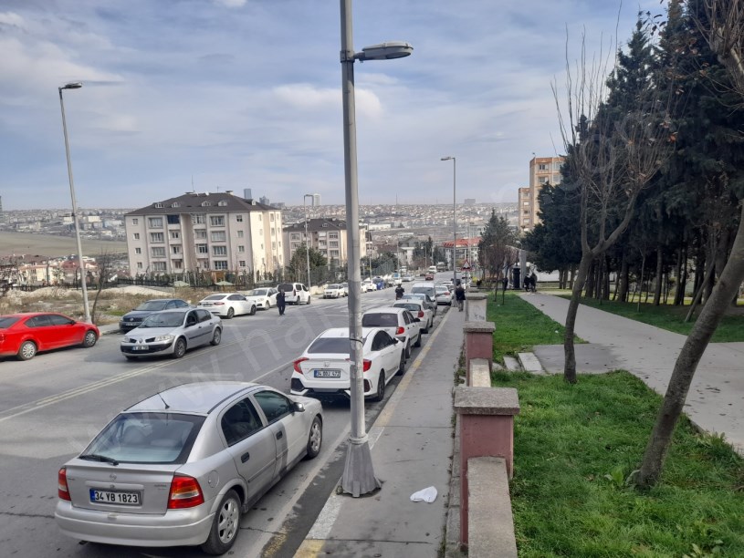 BEYLİKDÜZÜNDE MÜSTAKİL SATILIK 4 KATLI BİNA