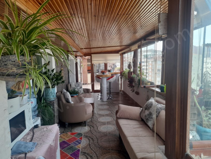ESENYURT TA METROBÜSE YÜRÜME MESAFESİNDE 6+2 DUBLEKS DAİRE