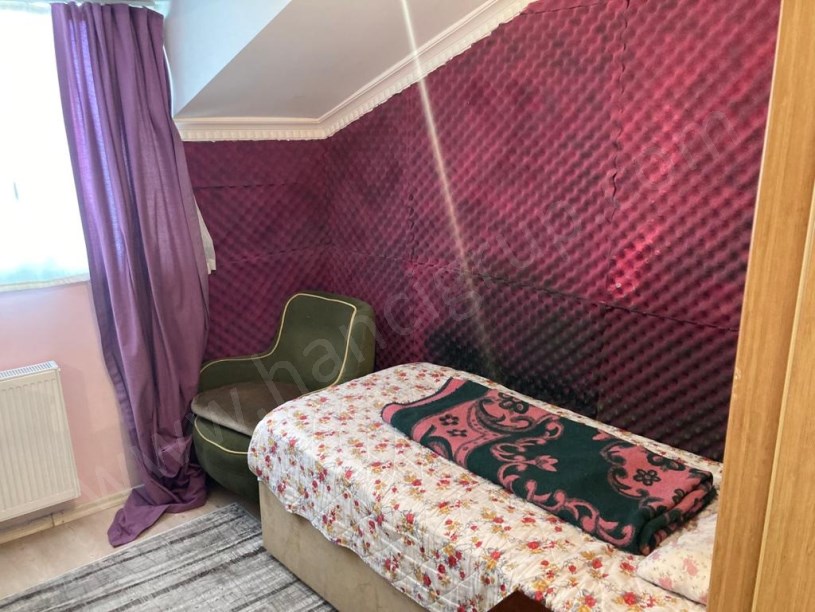 BEYLİKDÜZÜ KAYMAKAMLIĞA YAKIN 2+1 ÇATI KATI DAİRE