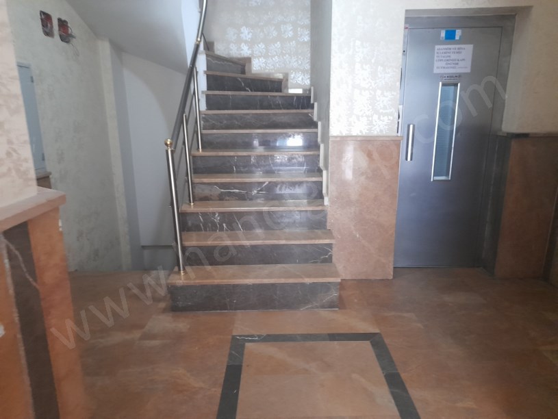 ESENYURT METROBÜS DURAĞINA YÜRÜME MESAFESİNDE 3+1 SATILIK DAİRE