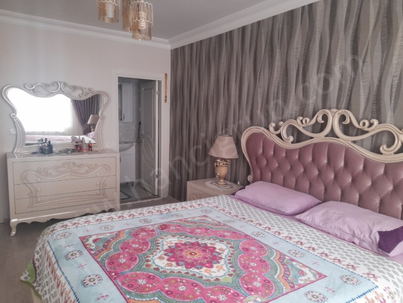 ESENYURT METROBÜS DURAĞINA YÜRÜME MESAFESİNDE 3+1 SATILIK DAİRE