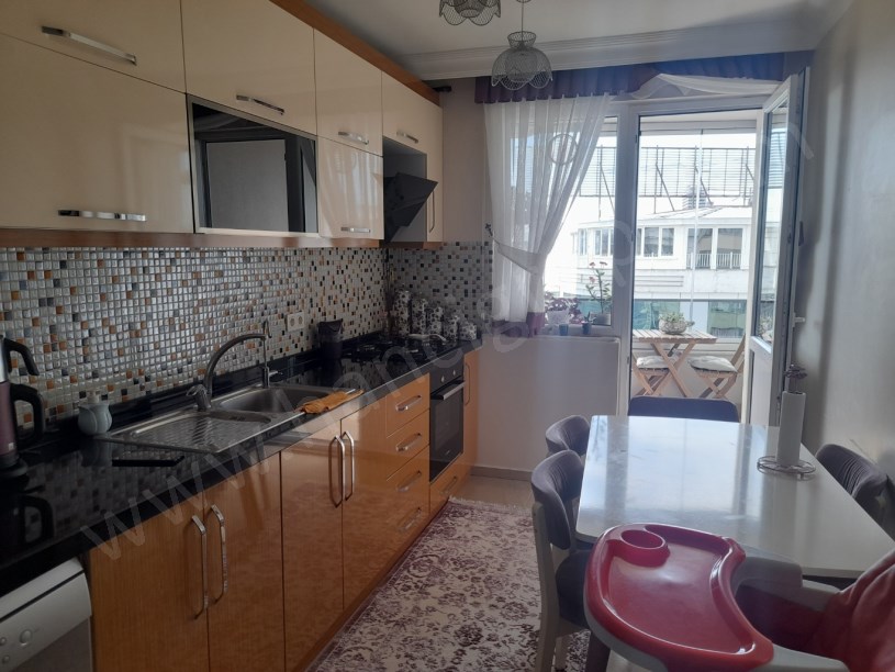 ESENYURT METROBÜS DURAĞINA YÜRÜME MESAFESİNDE 3+1 SATILIK DAİRE