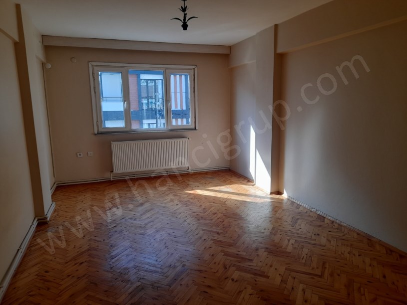 AVCILAR METROBÜSE YÜRÜME MESAFESİNDE SATILIK 2+1 DAİRE
