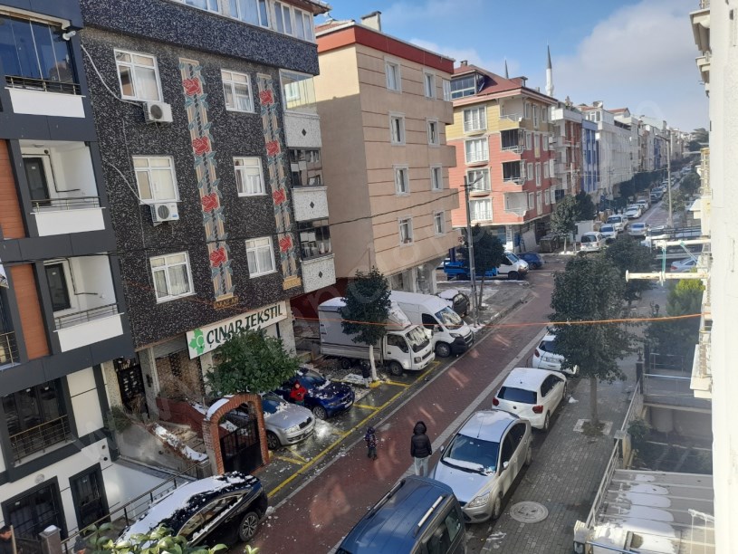 AVCILAR METROBÜSE YÜRÜME MESAFESİNDE SATILIK 2+1 DAİRE