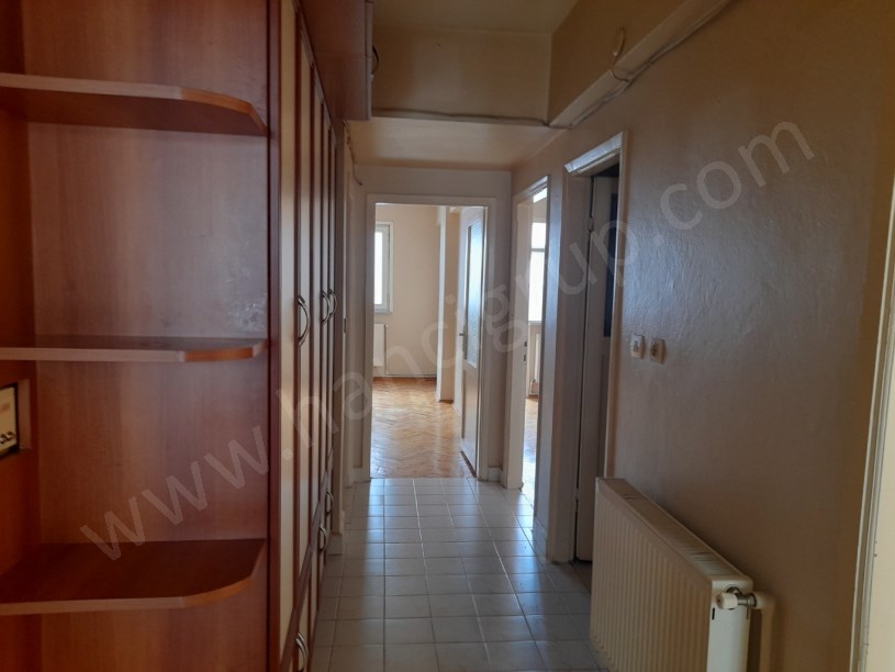 AVCILAR METROBÜSE YÜRÜME MESAFESİNDE SATILIK 2+1 DAİRE