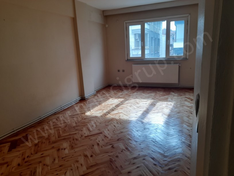 AVCILAR METROBÜSE YÜRÜME MESAFESİNDE SATILIK 2+1 DAİRE