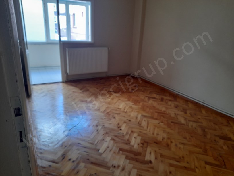 AVCILAR METROBÜSE YÜRÜME MESAFESİNDE SATILIK 2+1 DAİRE