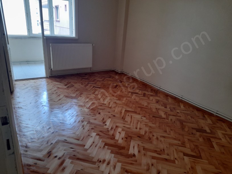 AVCILAR METROBÜSE YÜRÜME MESAFESİNDE SATILIK 2+1 DAİRE