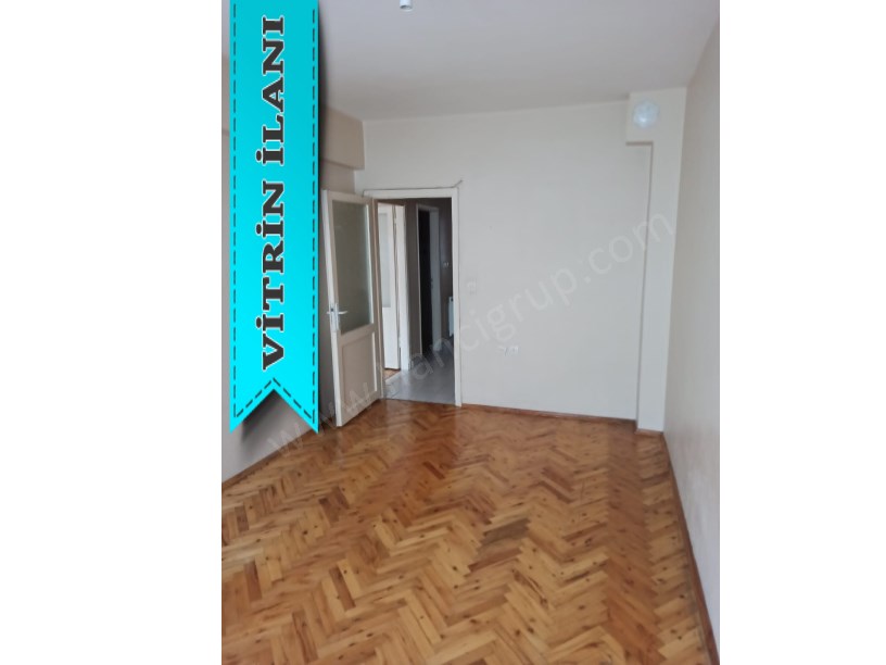 AVCILAR METROBÜSE YÜRÜME MESAFESİNDE SATILIK 2+1 DAİRE