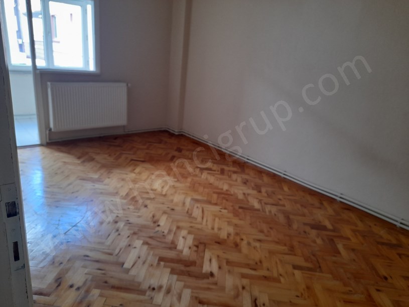 AVCILAR METROBÜSE YÜRÜME MESAFESİNDE SATILIK 2+1 DAİRE