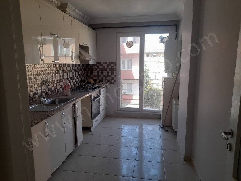BEYLİKDÜZÜNDE ÇİFT GİRİŞLİ GENİŞ MASRAFSIZ 4+2 DUBLEKS DAİRE