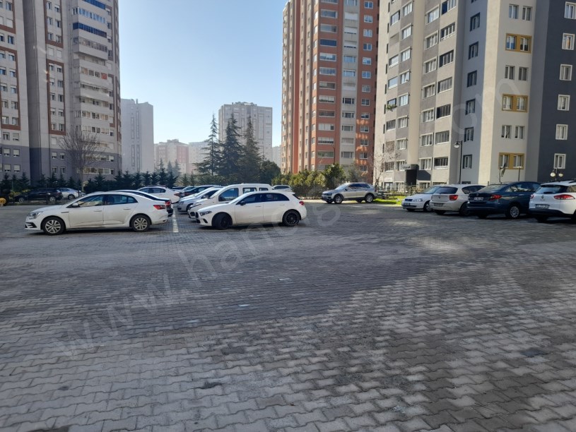 BEYLİKDÜZÜ MERKEZDE 3+1 SATILIK DAİRE