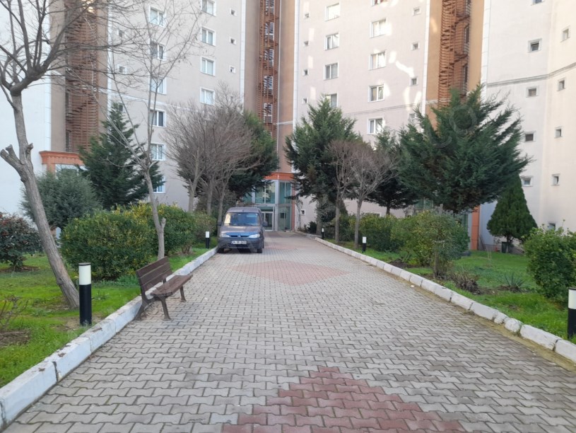 BEYLİKDÜZÜ MERKEZDE 3+1 SATILIK DAİRE