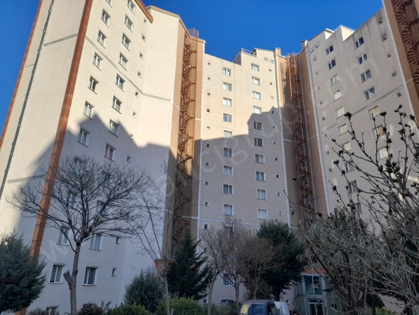 BEYLİKDÜZÜ MERKEZDE 3+1 SATILIK DAİRE