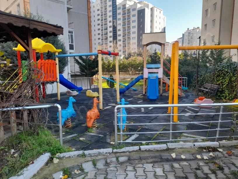 BEYLİKDÜZÜ MERKEZDE 3+1 SATILIK DAİRE