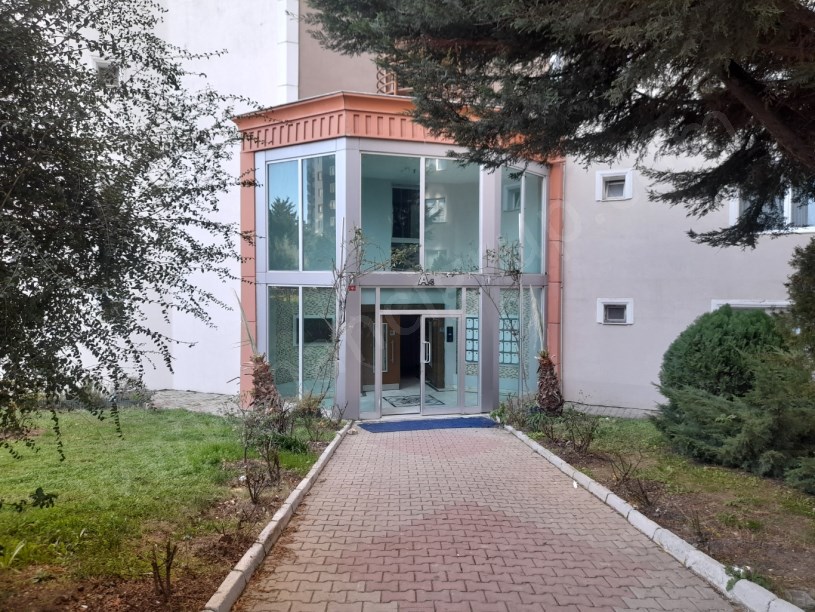 BEYLİKDÜZÜ MERKEZDE 3+1 SATILIK DAİRE