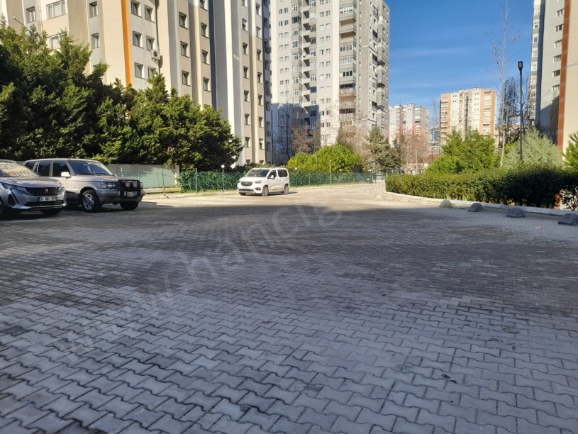 BEYLİKDÜZÜ MERKEZDE 3+1 SATILIK DAİRE