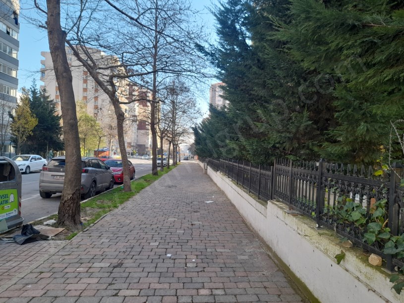 BEYLİKDÜZÜ MERKEZDE 3+1 SATILIK DAİRE