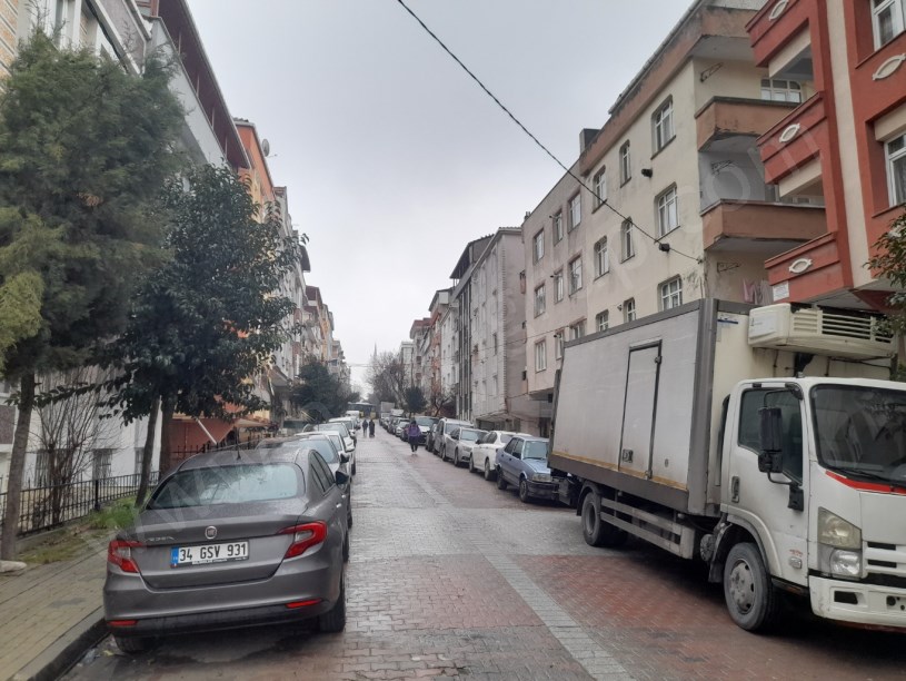 AVCILAR METROBÜSE YÜRÜME MESAFESİNDE SATILIK 2+1 DAİRE