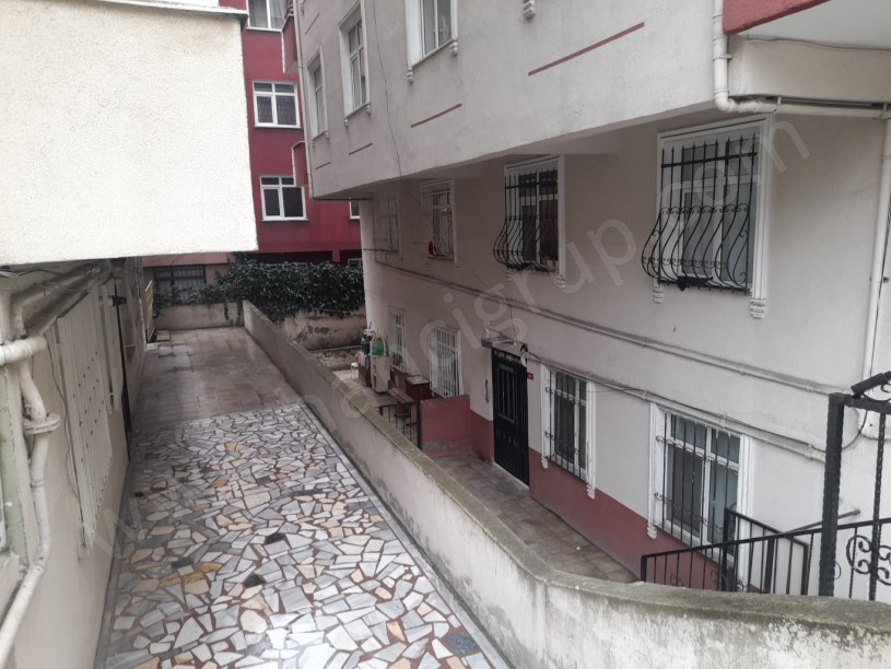 AVCILAR METROBÜSE YÜRÜME MESAFESİNDE SATILIK 2+1 DAİRE