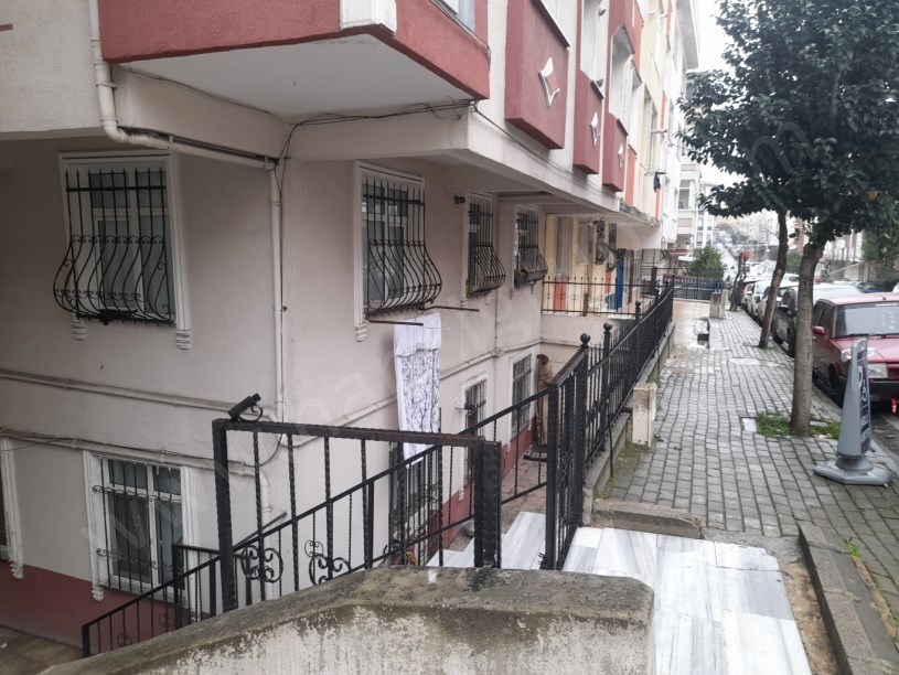 AVCILAR METROBÜSE YÜRÜME MESAFESİNDE SATILIK 2+1 DAİRE