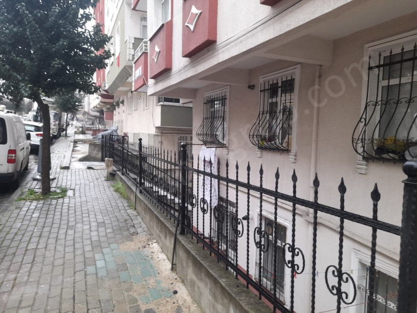 AVCILAR METROBÜSE YÜRÜME MESAFESİNDE SATILIK 2+1 DAİRE
