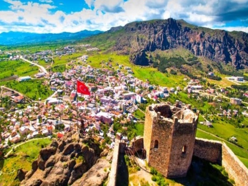 ŞEBİNKARAHİSAR MERKEZDE SATILIK ARSA