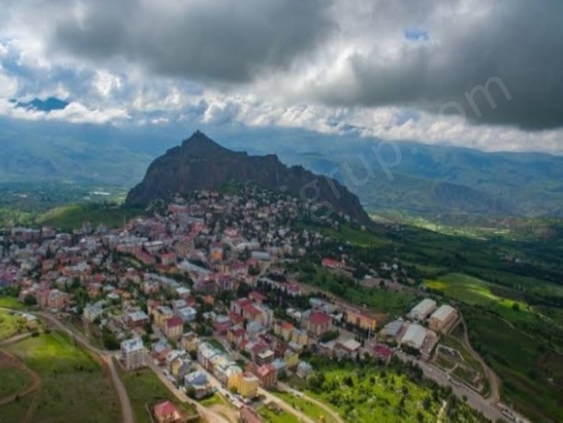 ŞEBİNKARAHİSAR MERKEZDE SATILIK ARSA
