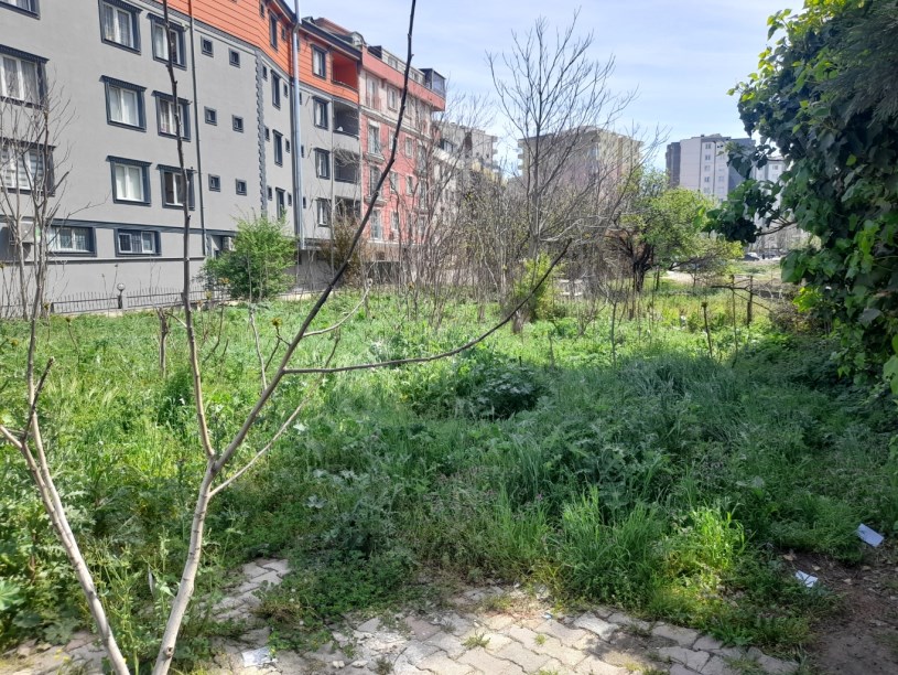 BEYLİKDÜZÜ YAKUPLU MERKEZDE 1.100 M2 KİRALIK ARSA