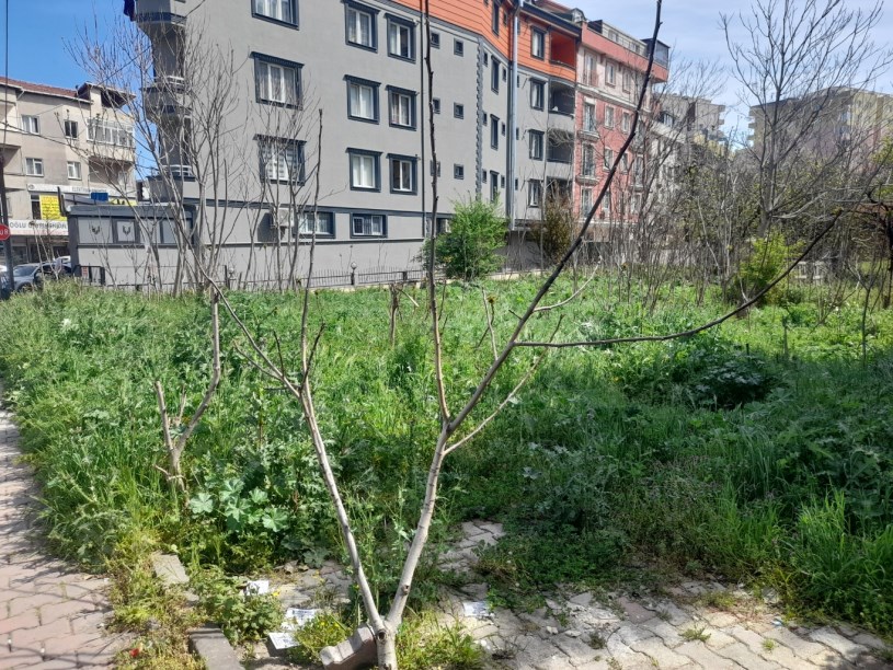 BEYLİKDÜZÜ YAKUPLU MERKEZDE 1.100 M2 KİRALIK ARSA