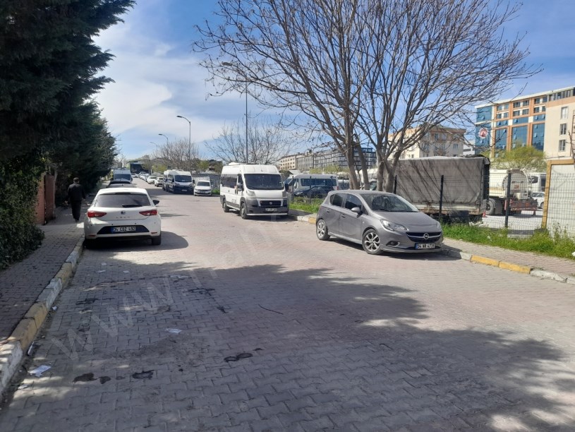 BEYLİKDÜZÜ YAKUPLU MERKEZDE 1.100 M2 KİRALIK ARSA