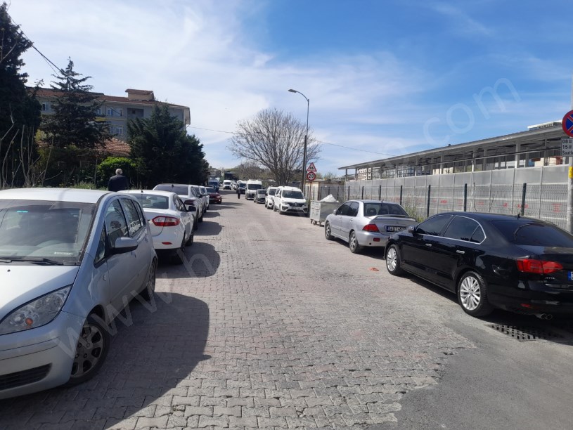 BEYLİKDÜZÜ YAKUPLU MERKEZDE 1.100 M2 KİRALIK ARSA
