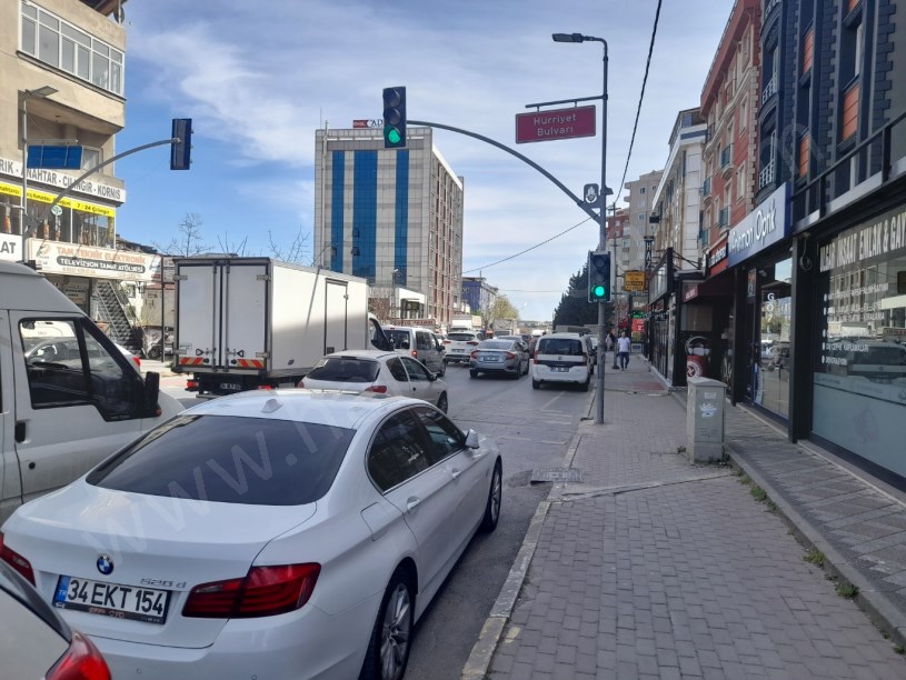 BEYLİKDÜZÜ YAKUPLU MERKEZDE 1.100 M2 KİRALIK ARSA