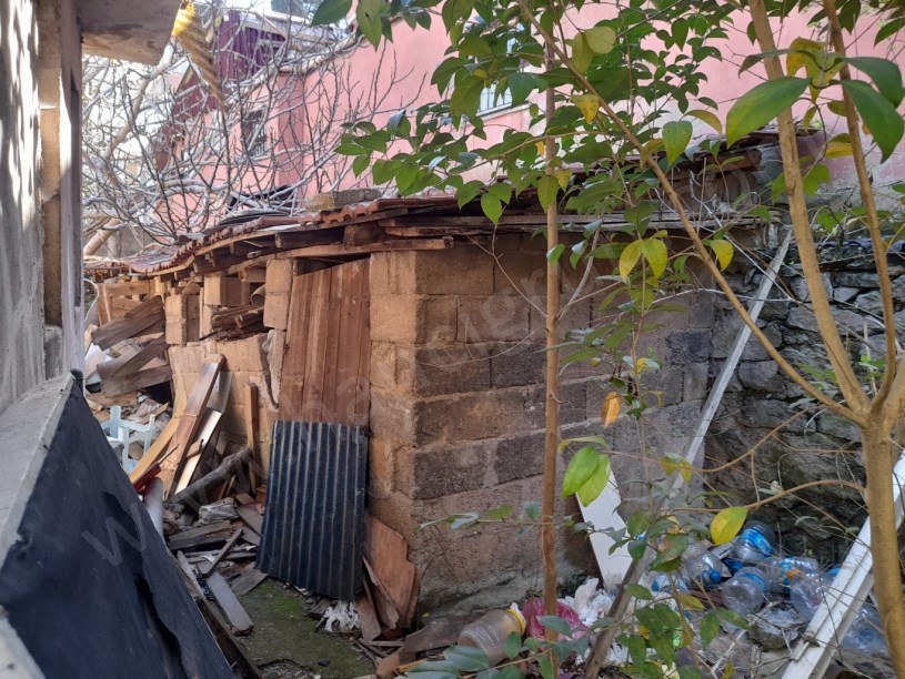 BEYKOZ PAŞABAHÇEDE 746 M2 ARSA İÇERİSİNDE SATILIK MÜSTAKİL EV