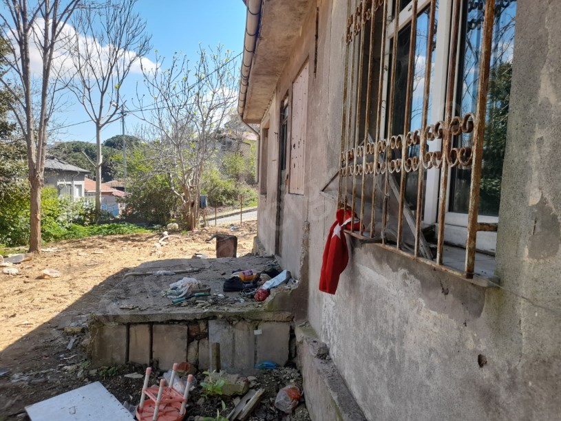 BEYKOZ PAŞABAHÇEDE 746 M2 ARSA İÇERİSİNDE SATILIK MÜSTAKİL EV