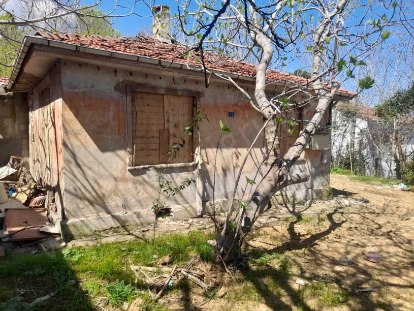 BEYKOZ PAŞABAHÇEDE 746 M2 ARSA İÇERİSİNDE SATILIK MÜSTAKİL EV