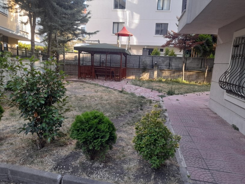 GÜRPINAR MERKEZDE SATILIK 2+1 DAİRE
