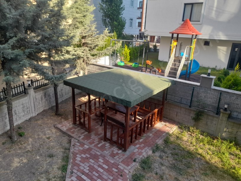 GÜRPINAR MERKEZDE SATILIK 2+1 DAİRE