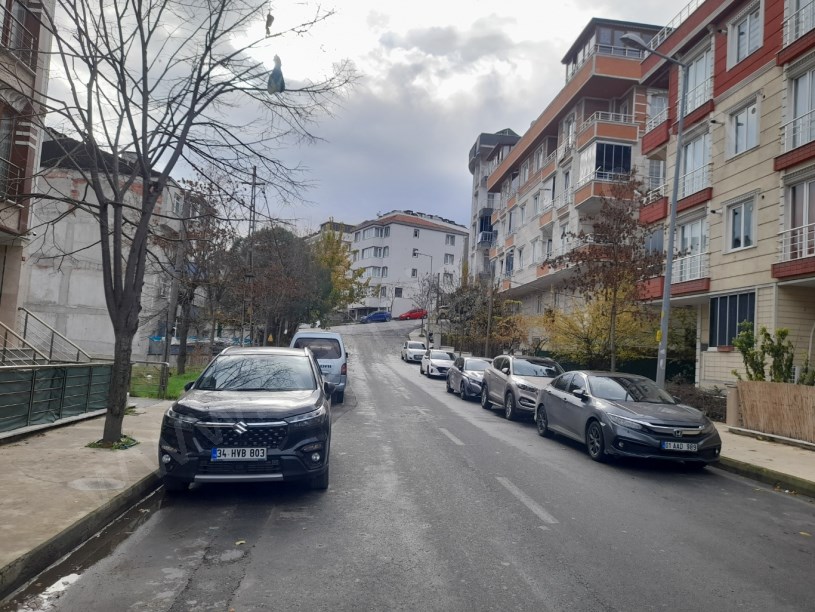 BEYLİKDÜZÜ YAKUPLU  2+1 BAHÇE KATI TERASLI SATILIK DAİRE