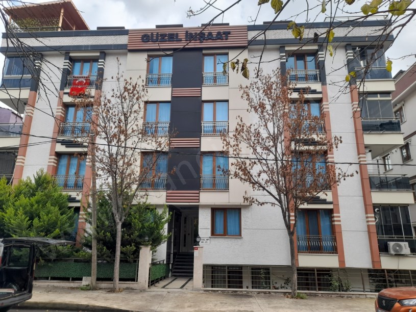 BEYLİKDÜZÜ YAKUPLU  2+1 BAHÇE KATI TERASLI SATILIK DAİRE