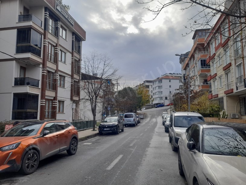 BEYLİKDÜZÜ YAKUPLU  2+1 BAHÇE KATI TERASLI SATILIK DAİRE