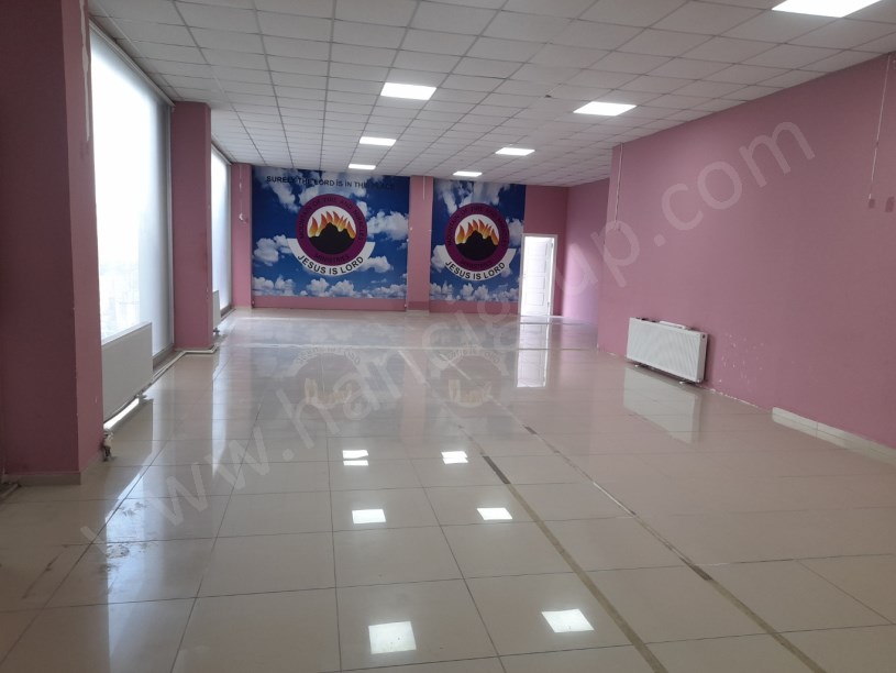 GÜZELYURT METROBÜS DURAĞINDA 250 M2 KİRALIK DÜKKAN