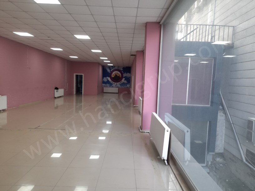 GÜZELYURT METROBÜS DURAĞINDA 250 M2 KİRALIK DÜKKAN