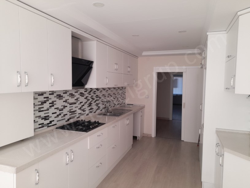 İHLAS MARMARA EVLERİNDE FUL YAPILI SATILIK 3+1 DAİRE