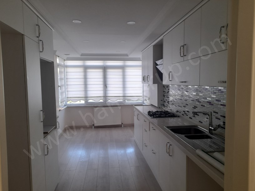 İHLAS MARMARA EVLERİNDE FUL YAPILI SATILIK 3+1 DAİRE