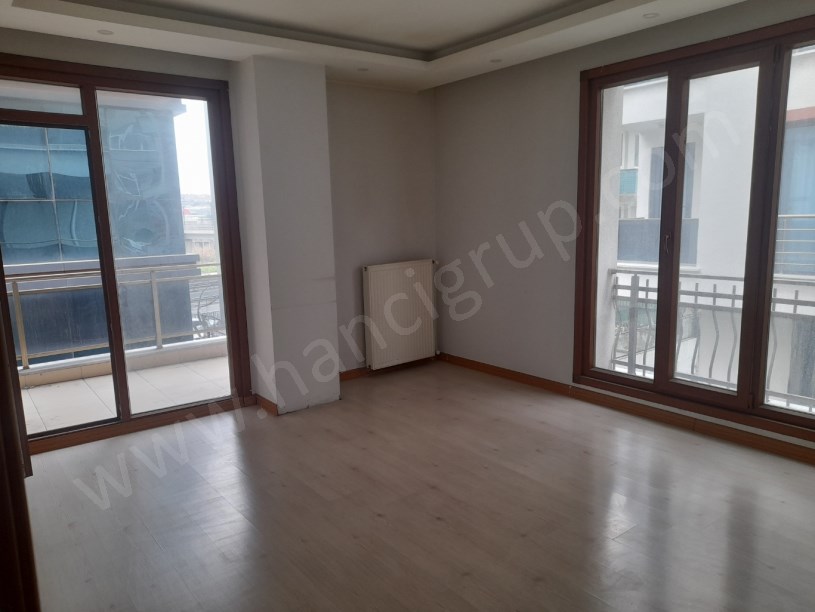 BEYLİKDÜZÜ YAKUPLUDA GENİŞ SATILIK 2+1 DAİRE