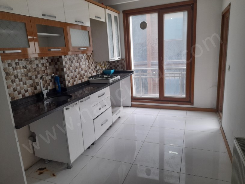 BEYLİKDÜZÜ YAKUPLUDA GENİŞ SATILIK 2+1 DAİRE