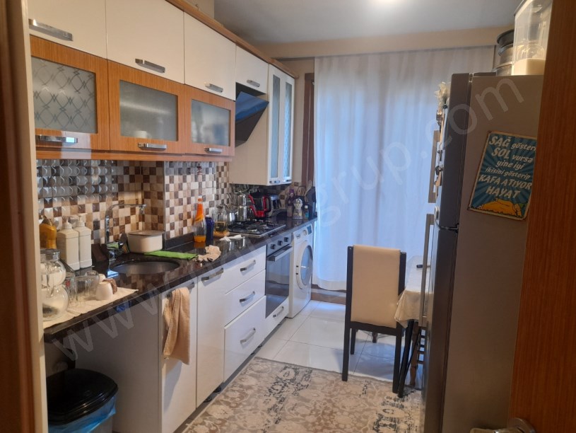 BEYLİKDÜZÜ YAKUPLUDA GENİŞ SATILIK 2+1 DAİRE