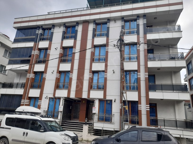 BEYLİKDÜZÜ YAKUPLUDA GENİŞ SATILIK 2+1 DAİRE