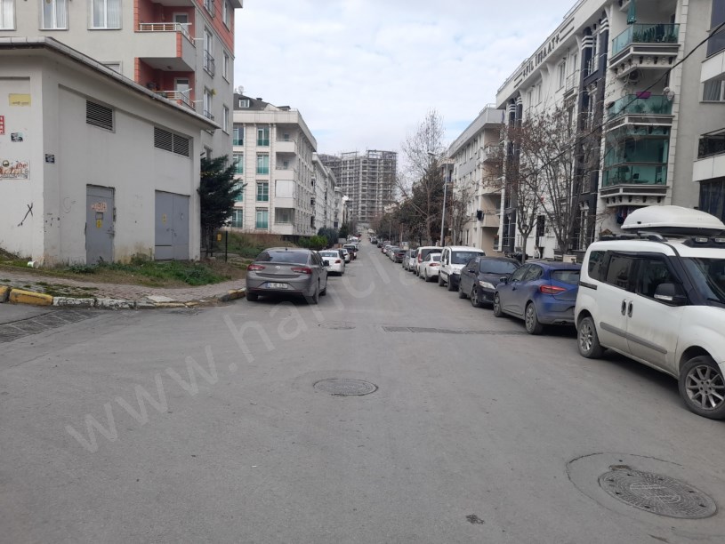 BEYLİKDÜZÜ YAKUPLUDA GENİŞ SATILIK 2+1 DAİRE
